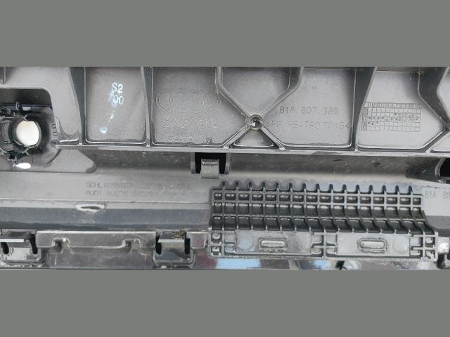 bontott AUDI Q2 Hátsó Lökhárító (Üresen)