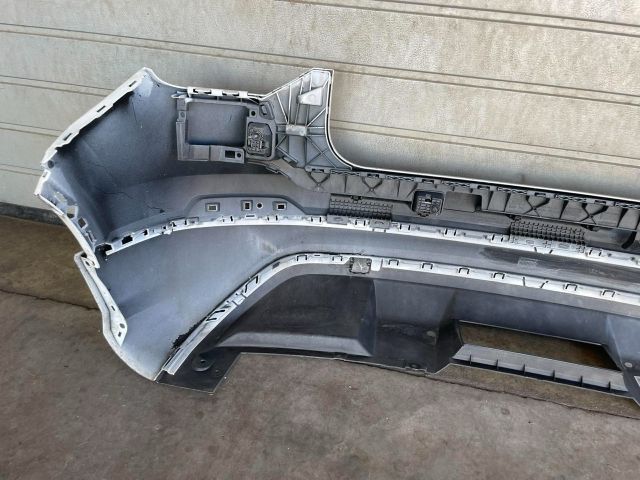 bontott AUDI Q2 Hátsó Lökhárító (Üresen)