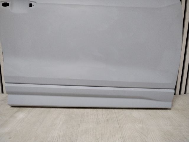 bontott AUDI Q2 Jobb első Ajtó (Üres lemez)