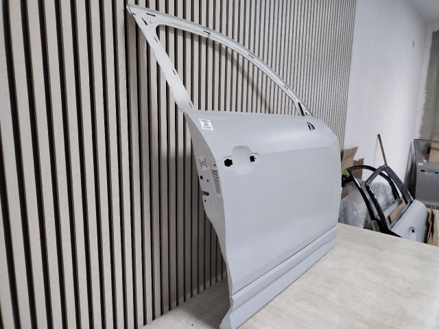 bontott AUDI Q2 Jobb első Ajtó (Üres lemez)