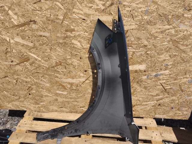 bontott AUDI Q2 Jobb első Sárvédő