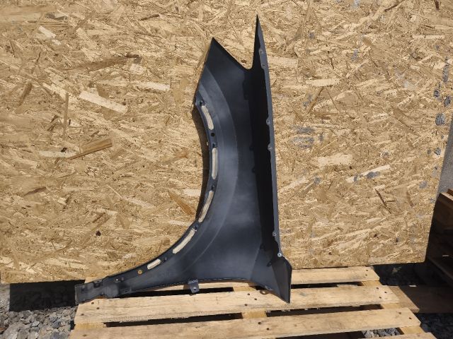 bontott AUDI Q2 Jobb első Sárvédő