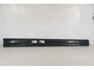 bontott AUDI Q2 Jobb hátsó Ajtó Díszléc