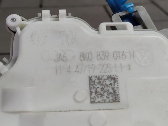 bontott AUDI Q2 Jobb hátsó Ajtózár