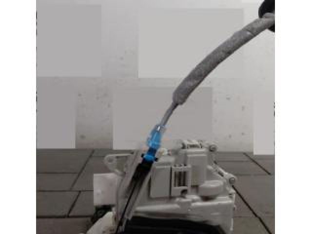 bontott AUDI Q2 Jobb hátsó Ajtózár