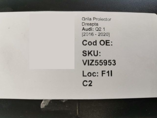 bontott AUDI Q2 Jobb Ködlámpa Rács