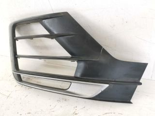 bontott AUDI Q2 Jobb Ködlámpa Rács