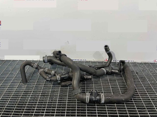 bontott AUDI Q3 Vízcső