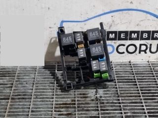 bontott AUDI Q3 Biztosítéktábla Utastér