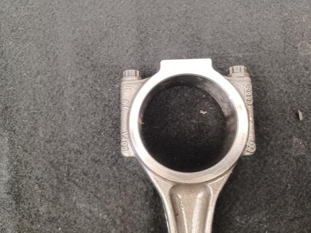 bontott AUDI Q3 Dugattyú