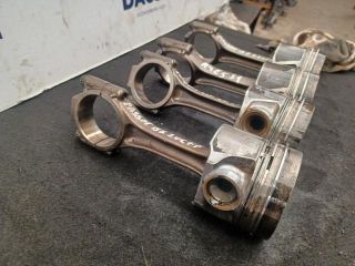 bontott AUDI Q3 Dugattyú