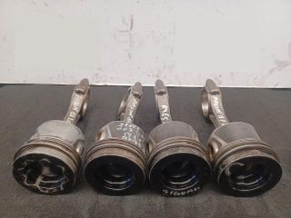 bontott AUDI Q3 Dugattyú