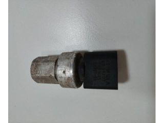 bontott AUDI Q3 Jeladó (Magában)