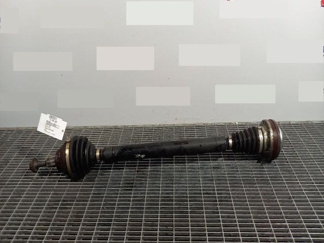 bontott AUDI Q3 Jobb Féltengely