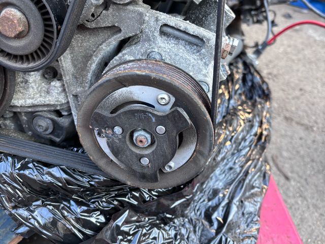 bontott AUDI Q3 Klímakompresszor