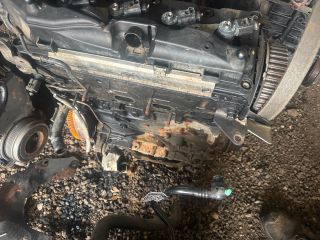 bontott AUDI Q3 Motor (Fűzött blokk hengerfejjel)