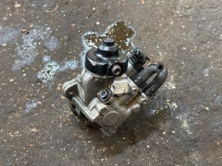 bontott AUDI Q3 Nagynyomású Szivattyú