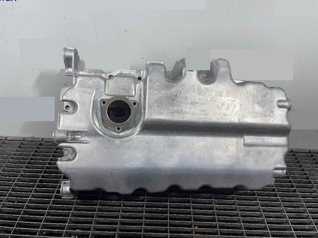 bontott AUDI Q3 Olajteknő