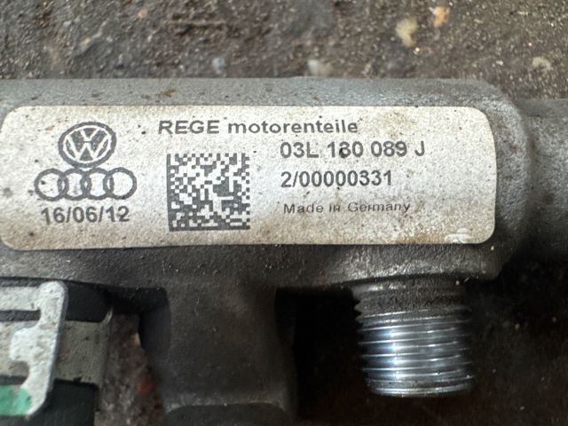 bontott AUDI Q3 Porlasztó Sor / Híd