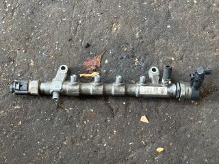 bontott AUDI Q3 Porlasztó Sor / Híd