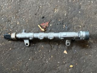 bontott AUDI Q3 Porlasztó Sor / Híd