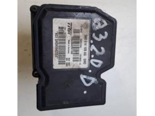 bontott AUDI Q3 ABS Kocka