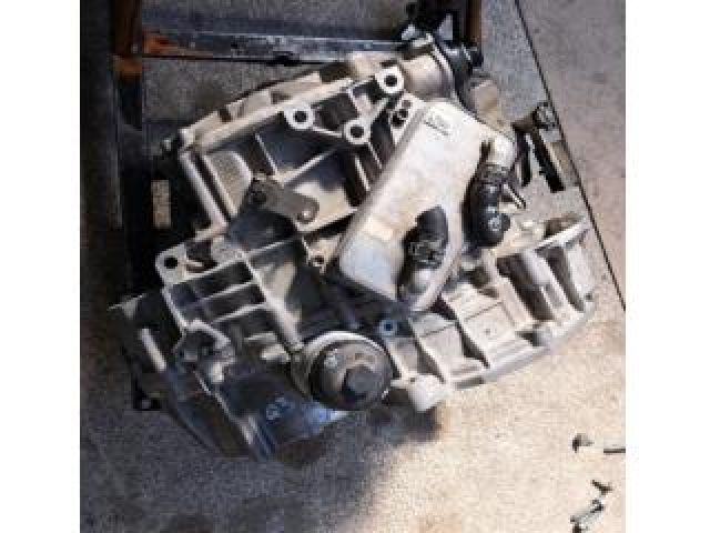 bontott AUDI Q3 Automata Váltó