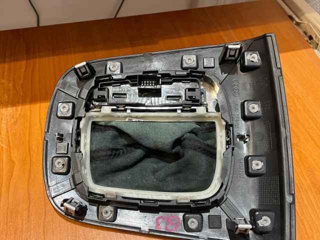 bontott AUDI Q3 Automata Váltókar