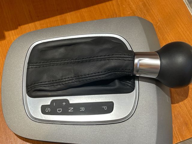 bontott AUDI Q3 Automata Váltókar