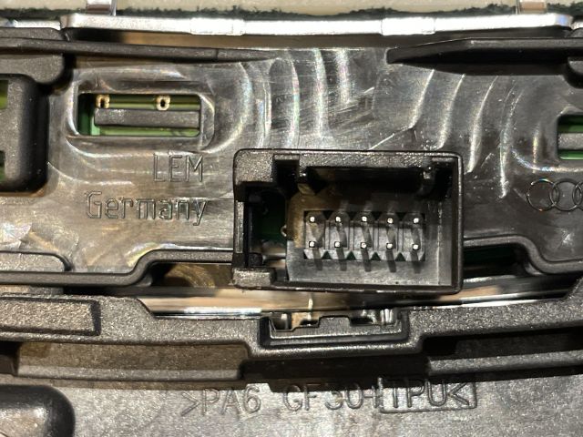 bontott AUDI Q3 Automata Váltókar