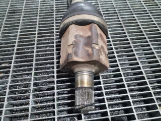 bontott AUDI Q3 Bal Féltengely