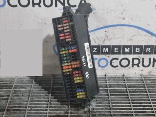 bontott AUDI Q3 Biztosítéktábla Utastér