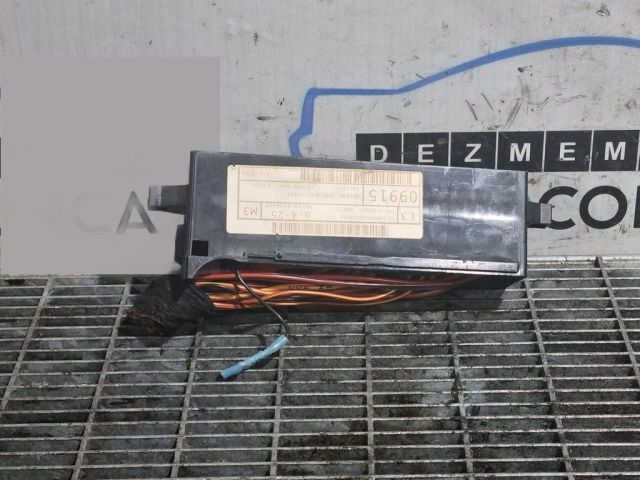 bontott AUDI Q3 Biztosítéktábla Utastér