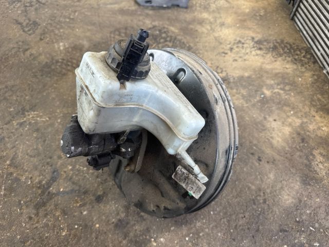 bontott AUDI Q3 Fékrásegítő