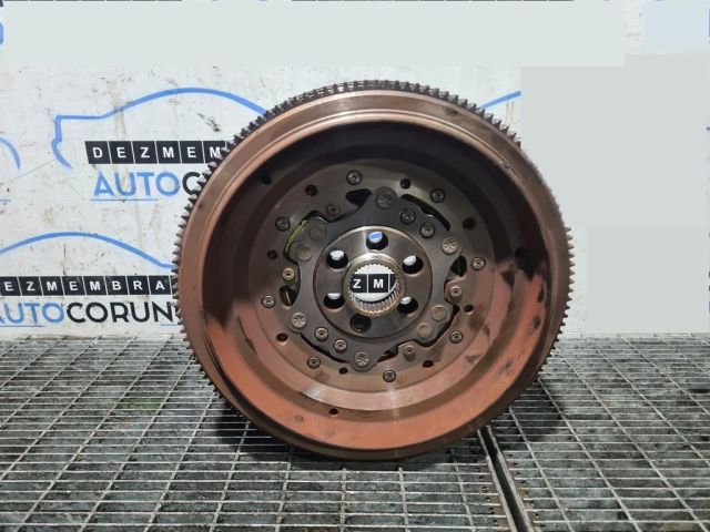 bontott AUDI Q3 Fogaskoszorú