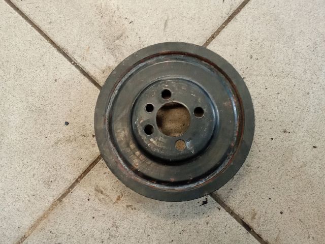 bontott AUDI Q3 Főtengely Szíjtárcsa