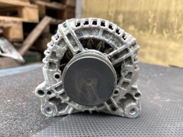 bontott AUDI Q3 Generátor