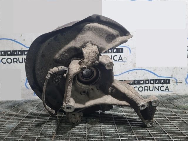 bontott AUDI Q3 Jobb hátsó Csonkállvány