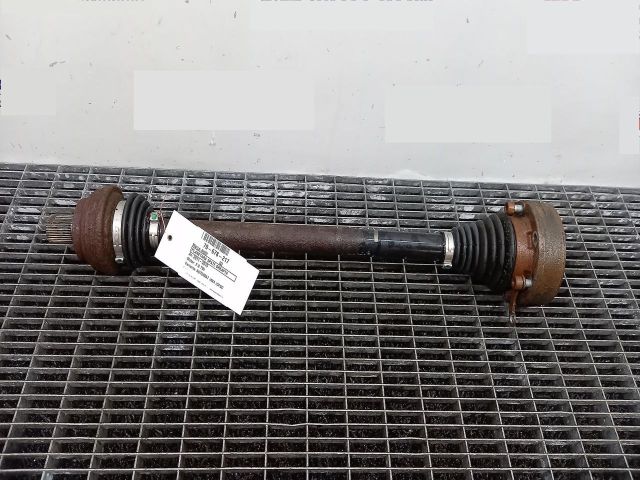 bontott AUDI Q3 Jobb hátsó Féltengely