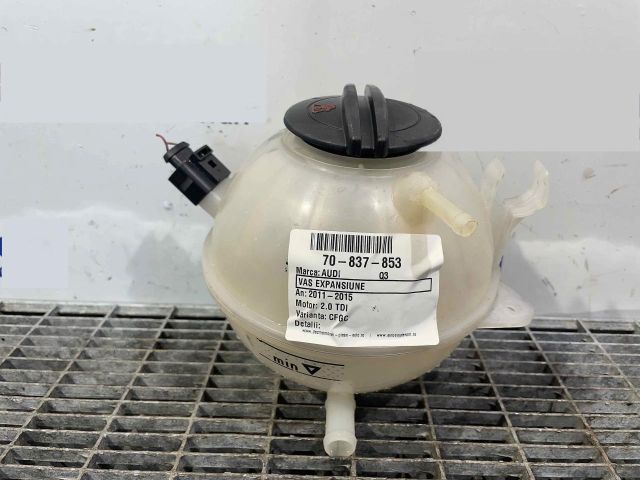 bontott AUDI Q3 Kiegyenlítő Tartály