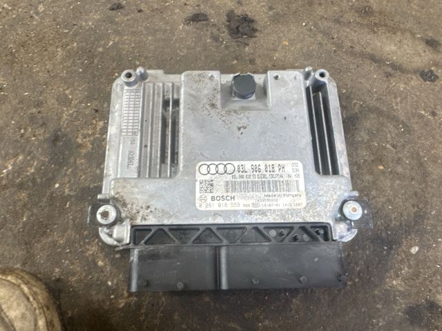 bontott AUDI Q3 Motorvezérlő