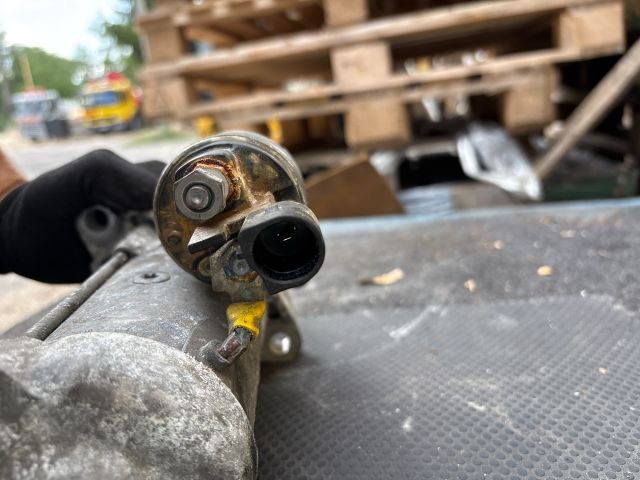 bontott AUDI Q3 Önindító