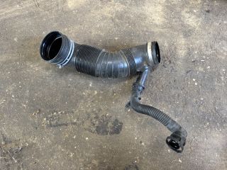 bontott AUDI Q3 Szívó Cső