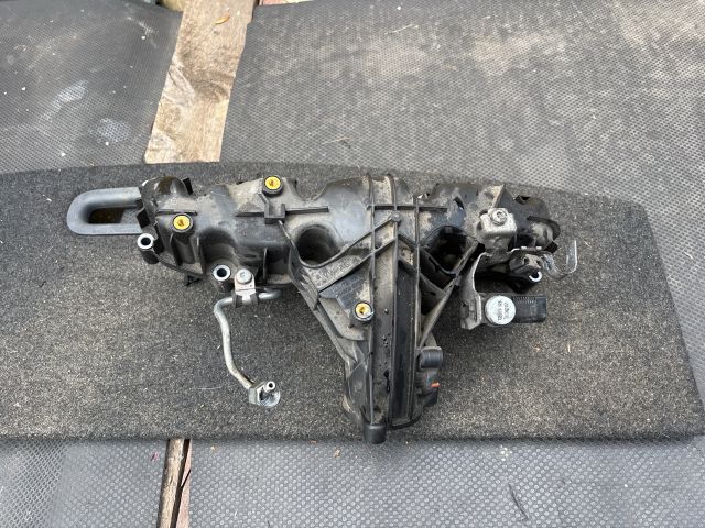 bontott AUDI Q3 Szívósor