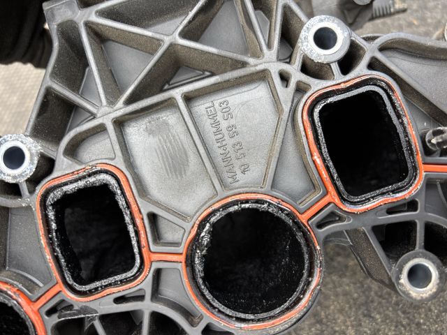 bontott AUDI Q3 Szívósor