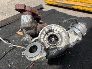 bontott AUDI Q3 Turbó