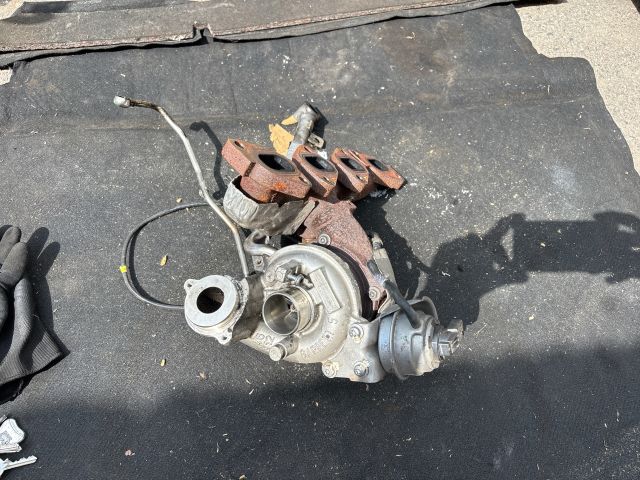 bontott AUDI Q3 Turbó