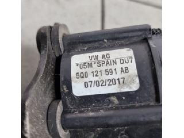 bontott AUDI Q3 Vízpumpa