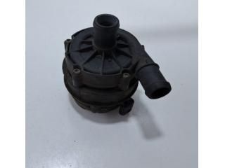 bontott AUDI Q3 Vízpumpa