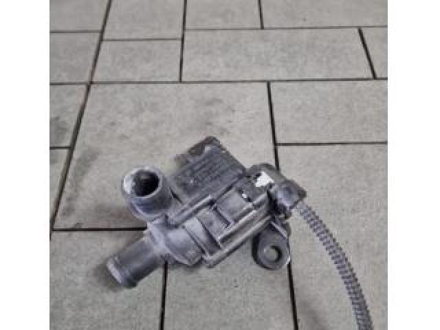 bontott AUDI Q3 Vízpumpa